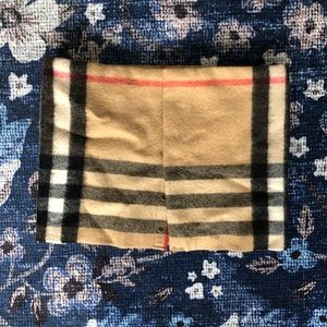 Burberry Kid’s Snood in Camel Check